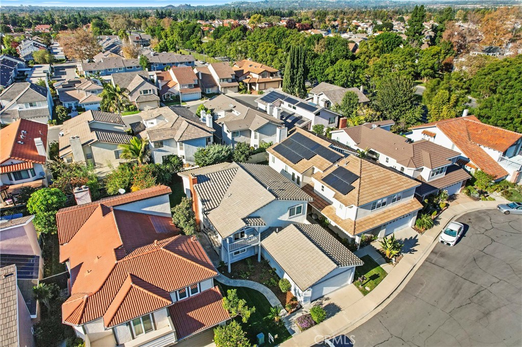 MLS #OC25275984 image #4