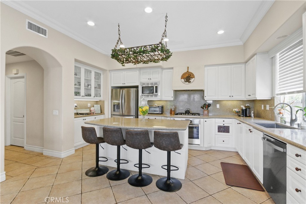 MLS #OC25275995 image #5