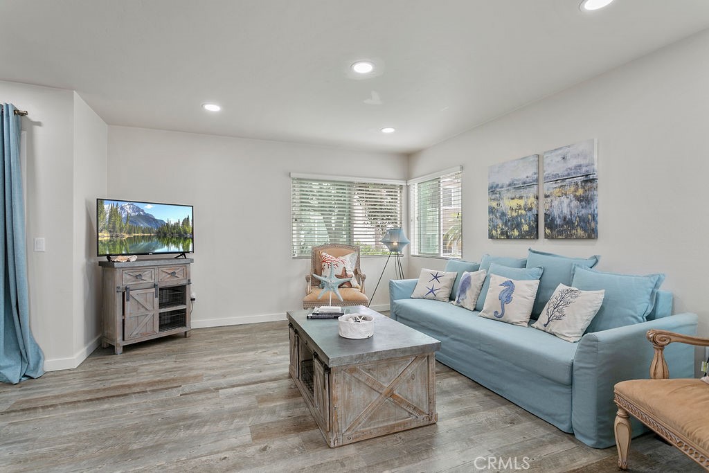 MLS #OC25276051 image #6