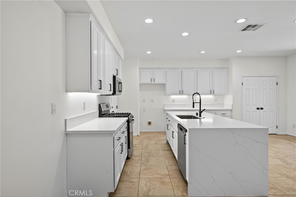 MLS #OC25276077 image #21