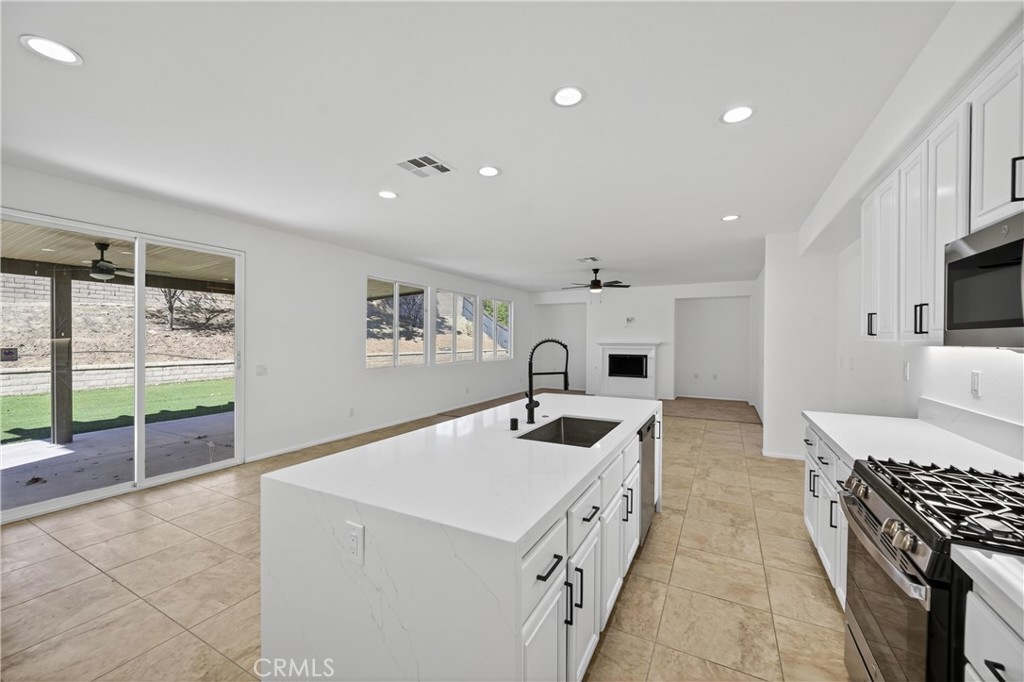 MLS #OC25276077 image #24