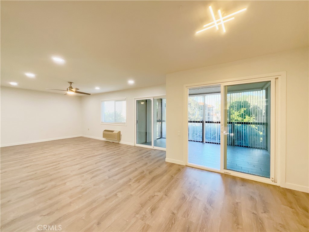 MLS #OC25276108 image #16