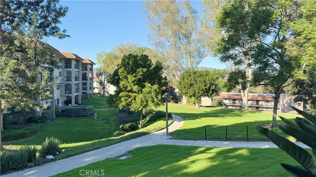 MLS #OC25276108 image #17