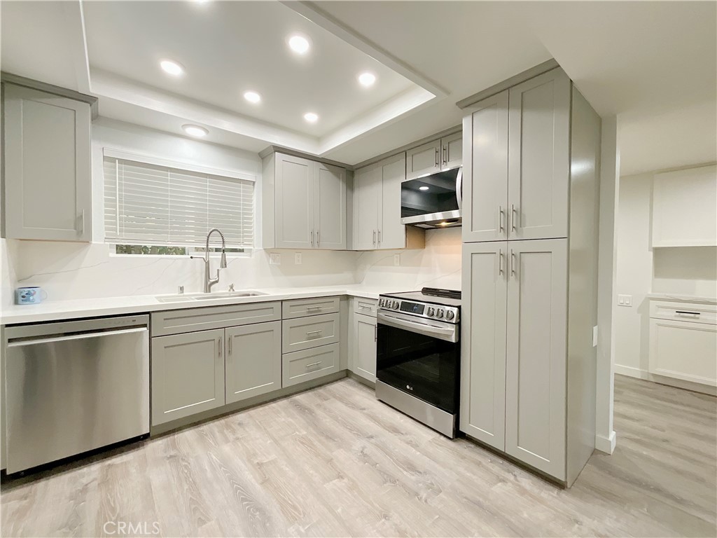 MLS #OC25276108 image #21