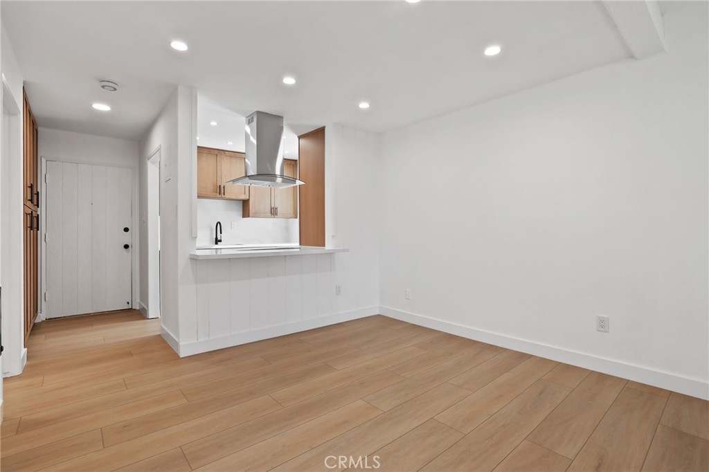 MLS #OC25276171 image #10