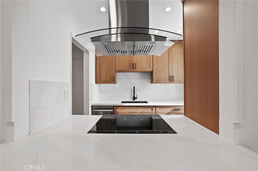 MLS #OC25276171 image #11