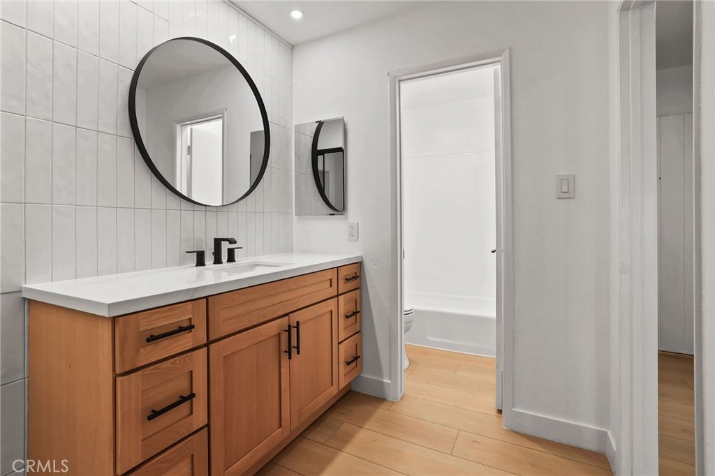 MLS #OC25276171 image #16