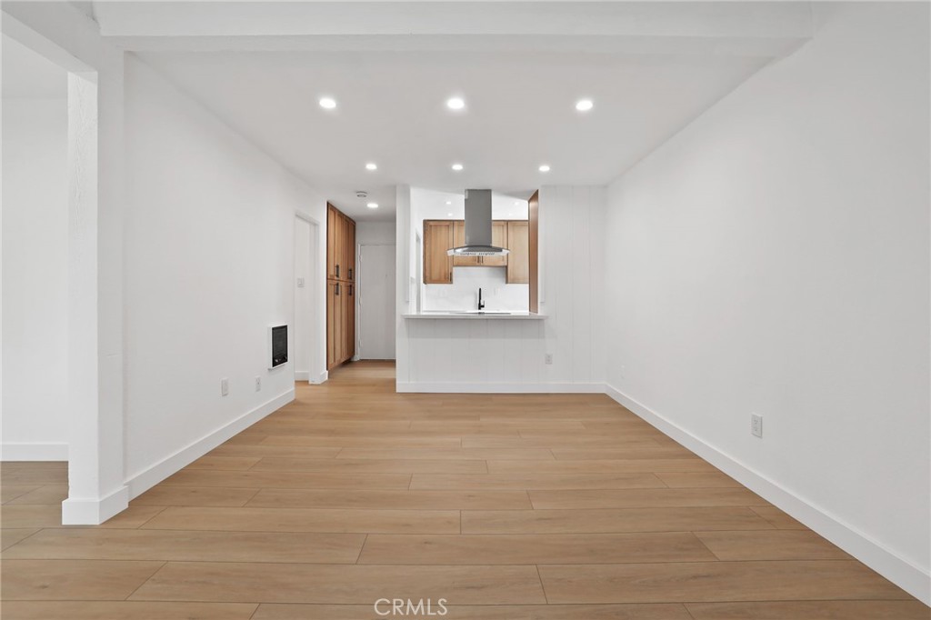 MLS #OC25276171 image #2