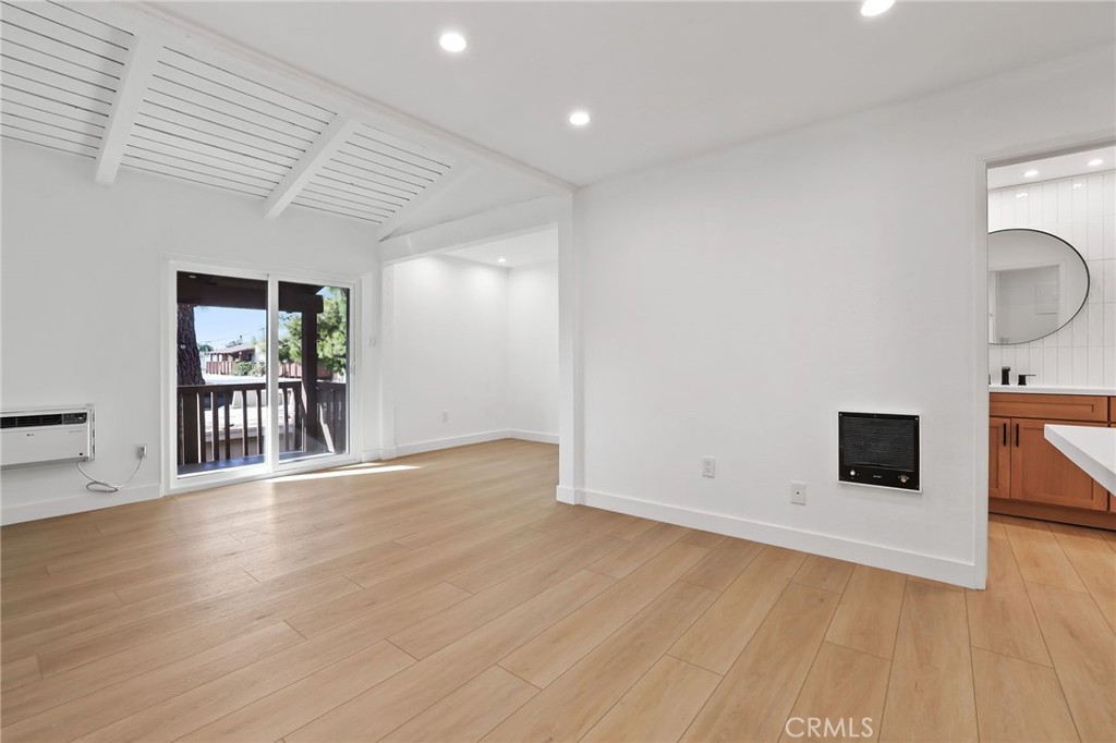 MLS #OC25276171 image #6