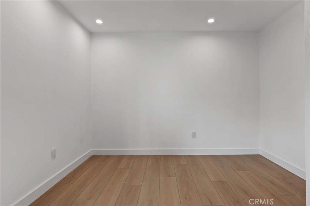 MLS #OC25276171 image #8