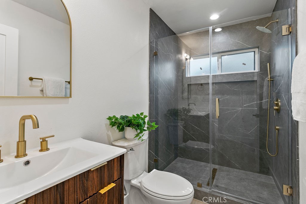 MLS #OC25275874 image #13