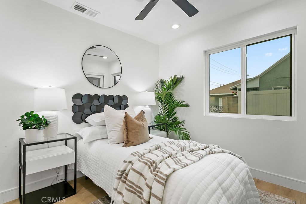 MLS #OC25275874 image #14