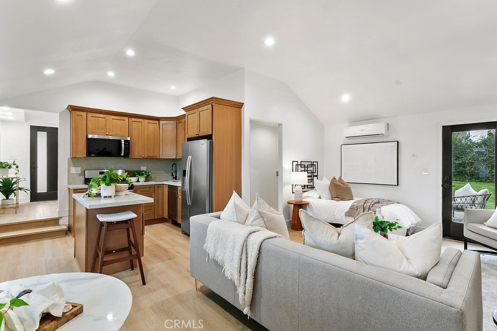 MLS #OC25275874 image #16