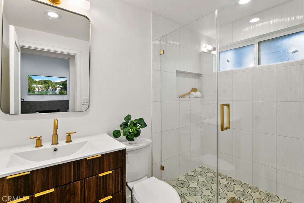 MLS #OC25275874 image #22