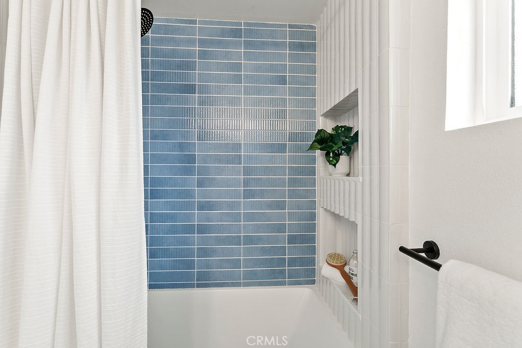 MLS #OC25275874 image #28