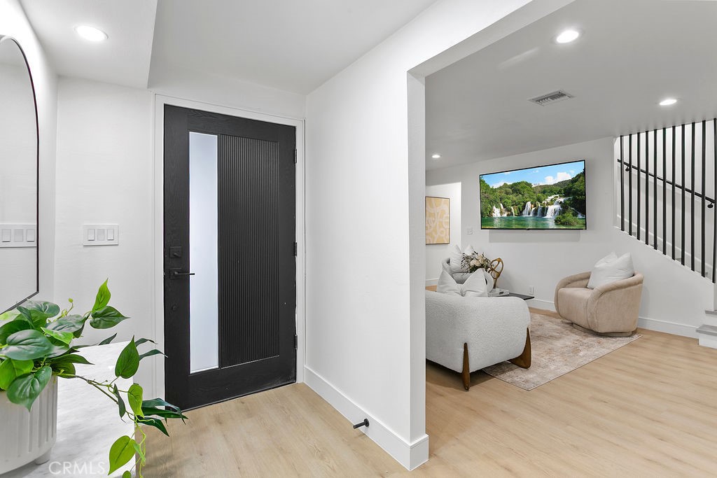 MLS #OC25275874 image #3