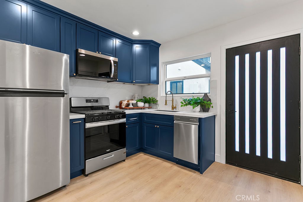 MLS #OC25275874 image #36