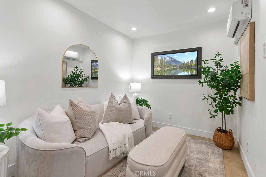 MLS #OC25275874 image #37