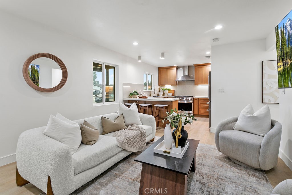 MLS #OC25275874 image #5