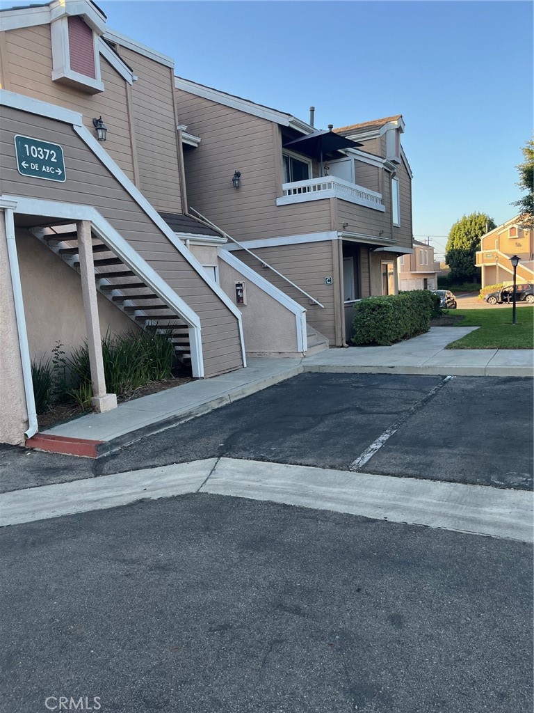 MLS #OC25276207 image #0