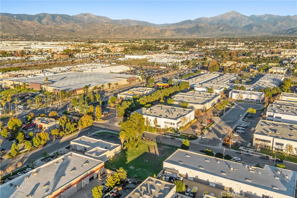 MLS #OC25276259 image #11