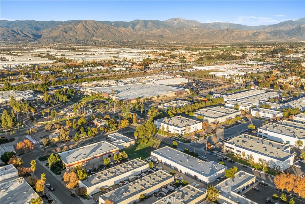 MLS #OC25276259 image #12