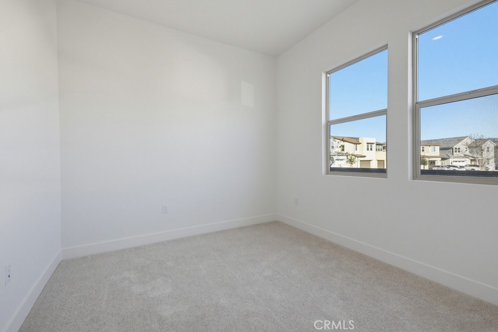 MLS #OC25276369 image #14