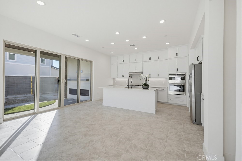 MLS #OC25276369 image #30