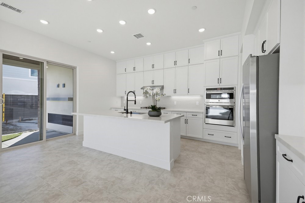 MLS #OC25276369 image #35