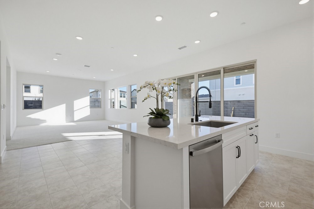 MLS #OC25276369 image #39