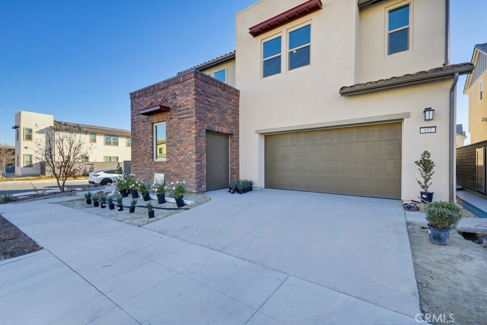 MLS #OC25276369 image #4