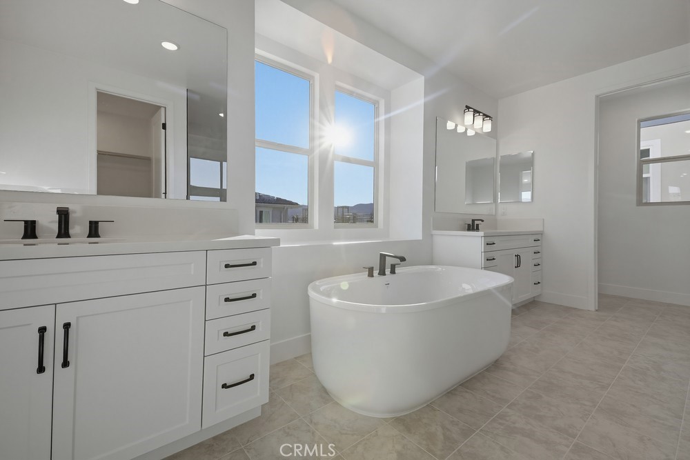 MLS #OC25276369 image #60