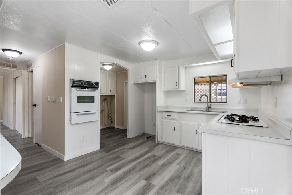 MLS #OC25276409 image #12