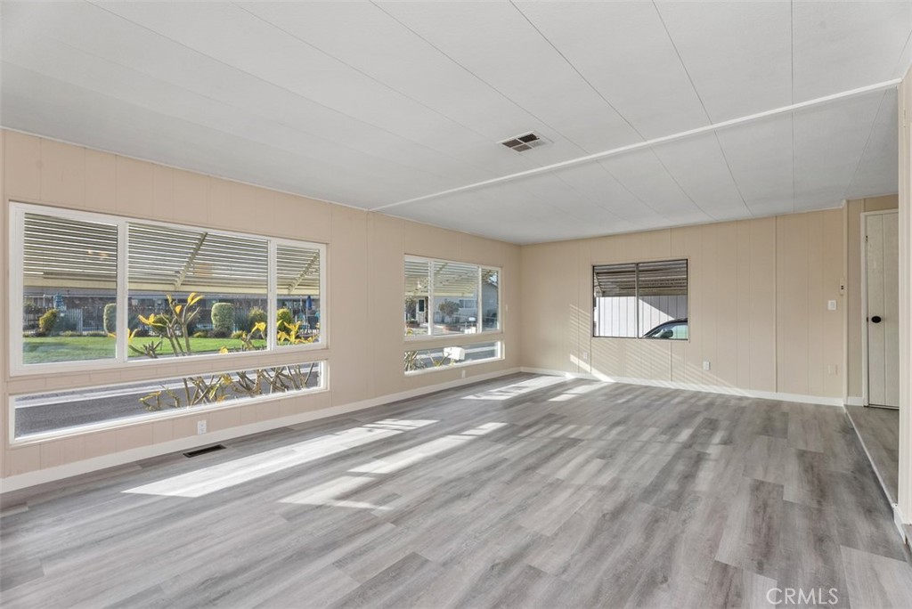 MLS #OC25276409 image #6