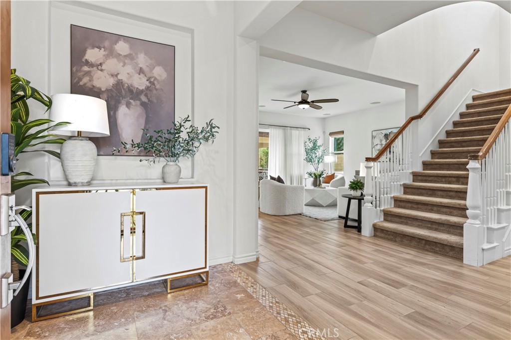 MLS #OC25276420 image #1