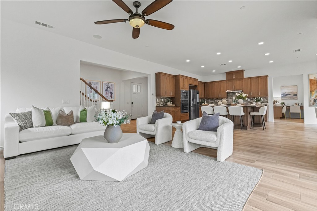 MLS #OC25276420 image #17