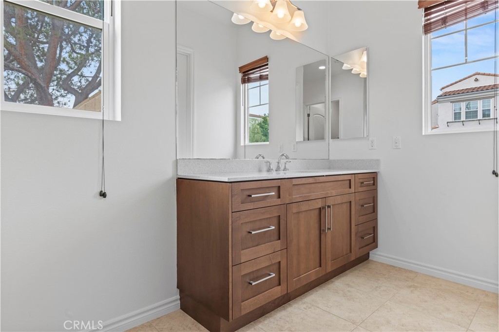 MLS #OC25276420 image #19