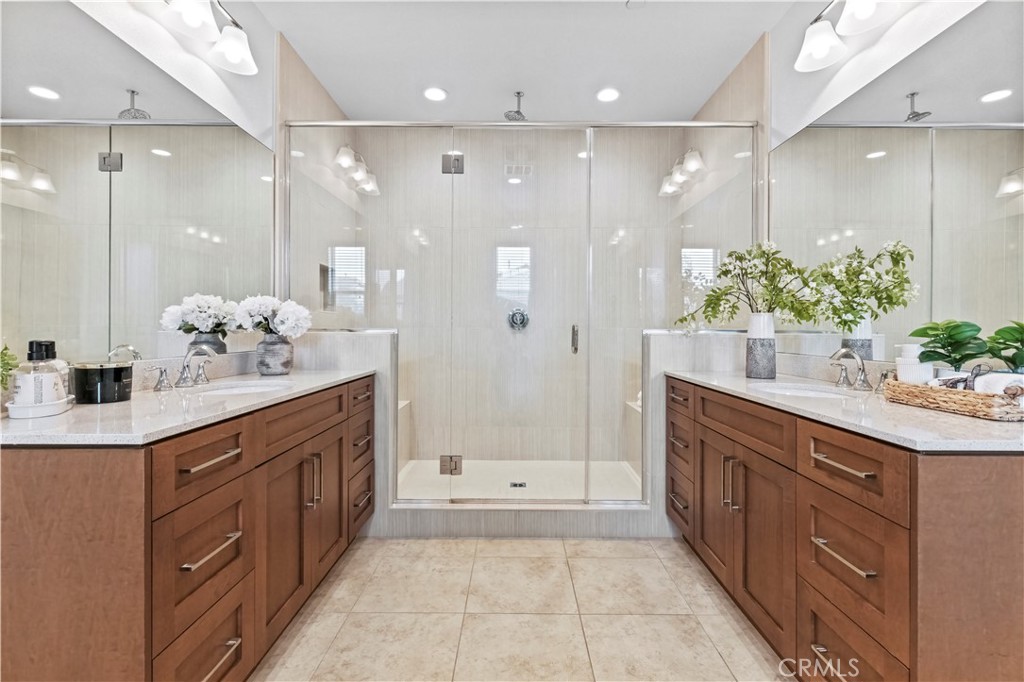 MLS #OC25276420 image #39