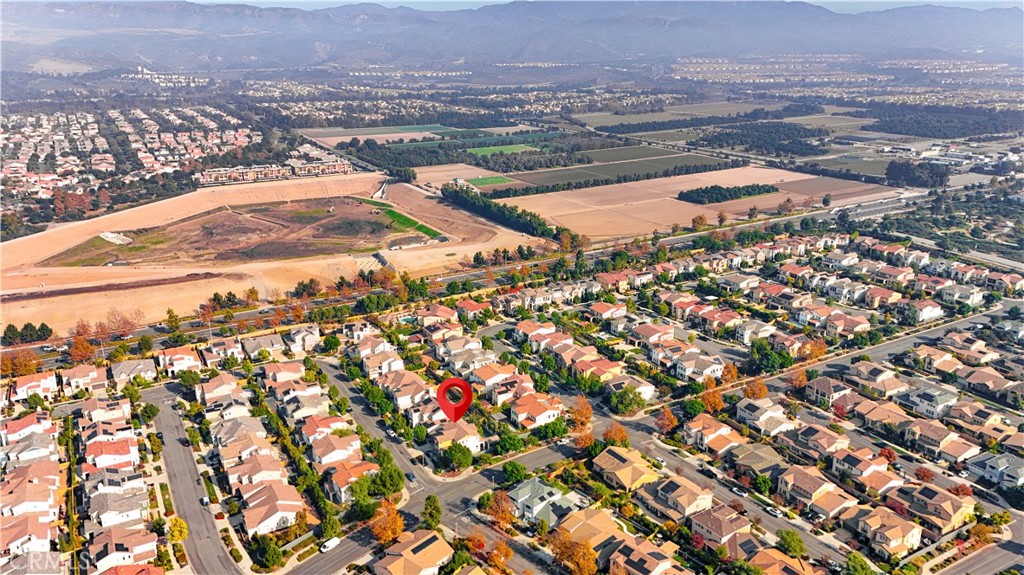 MLS #OC25276420 image #64