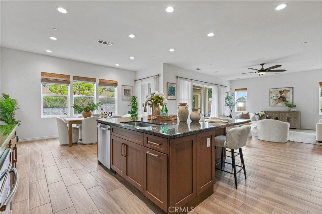 MLS #OC25276420 image #8