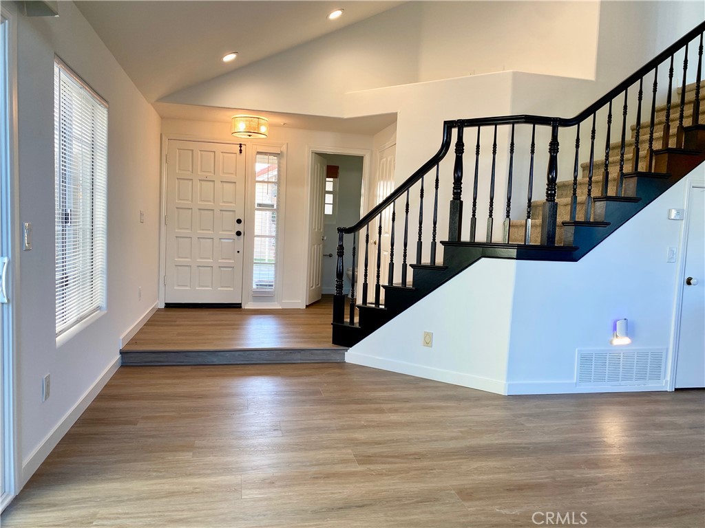 MLS #OC25276516 image #21