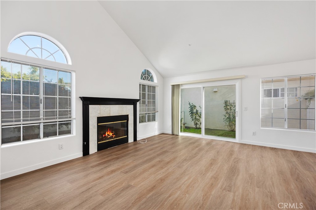 MLS #OC25276516 image #4