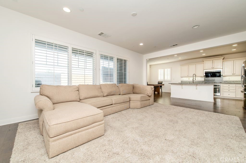 MLS #OC25276594 image #12