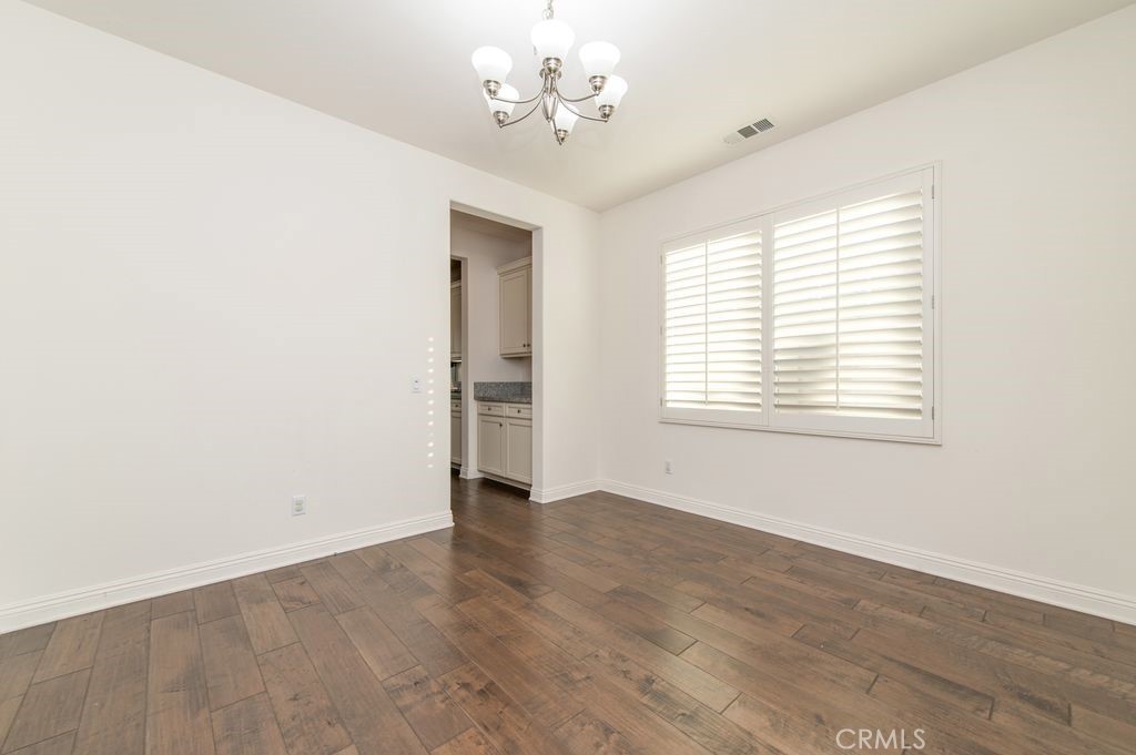 MLS #OC25276594 image #14