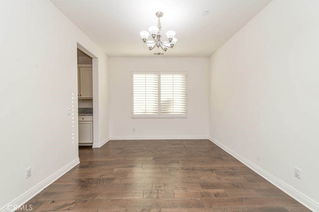 MLS #OC25276594 image #15