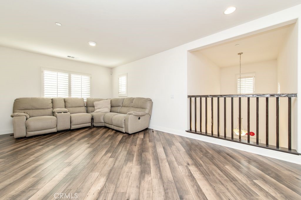 MLS #OC25276594 image #26