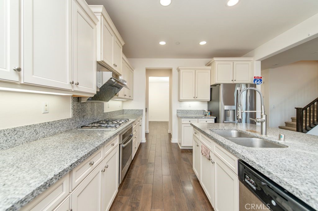 MLS #OC25276594 image #4