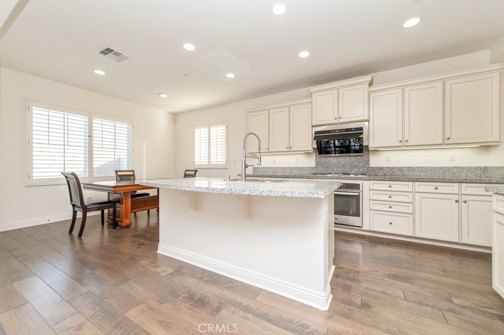 MLS #OC25276594 image #6