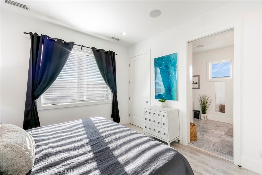 MLS #OC25276620 image #20