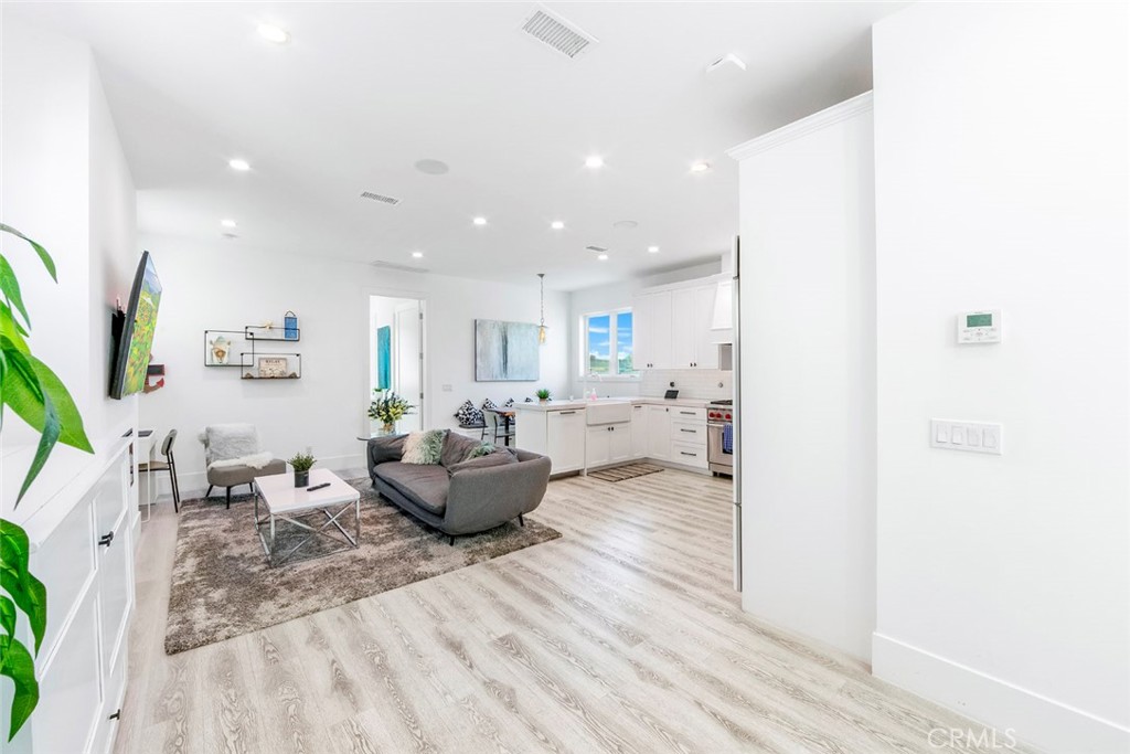 MLS #OC25276620 image #28